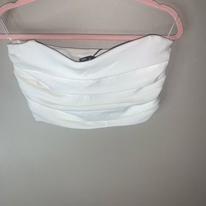 NWT ZARA WHITE CROP TOP SIZE SMALL